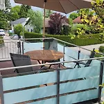 Apartment Super Mit Zwei Schlafzimmern Und Fitnessraum Sued-oestlich Von Muenchen Pfaffing
