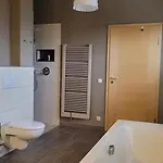 Apartment Super Mit Zwei Schlafzimmern Und Fitnessraum Sued-oestlich Von Muenchen Pfaffing