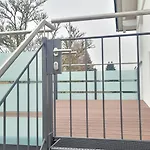 Super Mit Zwei Schlafzimmern Und Fitnessraum Sued-oestlich Von Muenchen Apartment Pfaffing