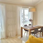 Apartment Super Mit Zwei Schlafzimmern Und Fitnessraum Sued-oestlich Von Muenchen Pfaffing