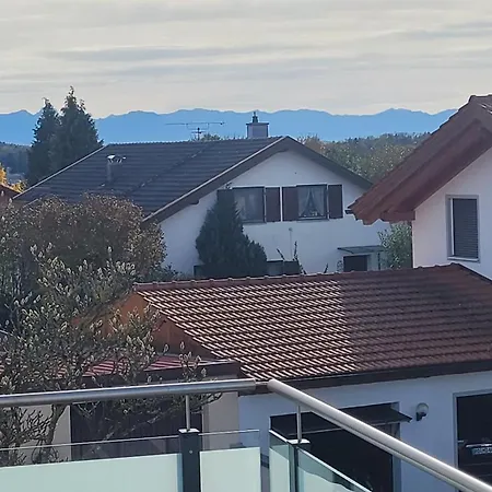 Super Mit Zwei Schlafzimmern Und Fitnessraum Sued-oestlich Von Muenchen Pfaffing