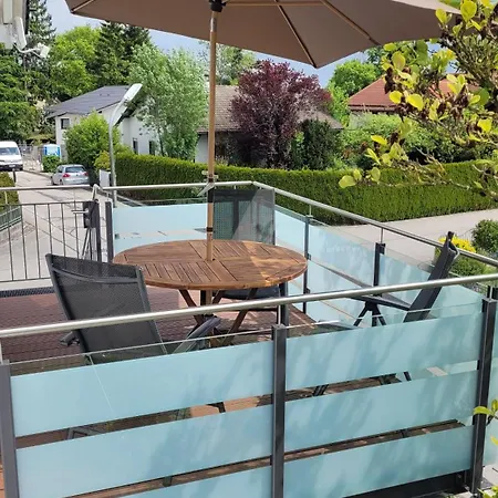아파트 Super Mit Zwei Schlafzimmern Und Fitnessraum Sued-oestlich Von Muenchen Pfaffing