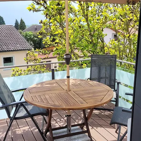 Apartamento Super Mit Zwei Schlafzimmern Und Fitnessraum Sued-oestlich Von Muenchen *